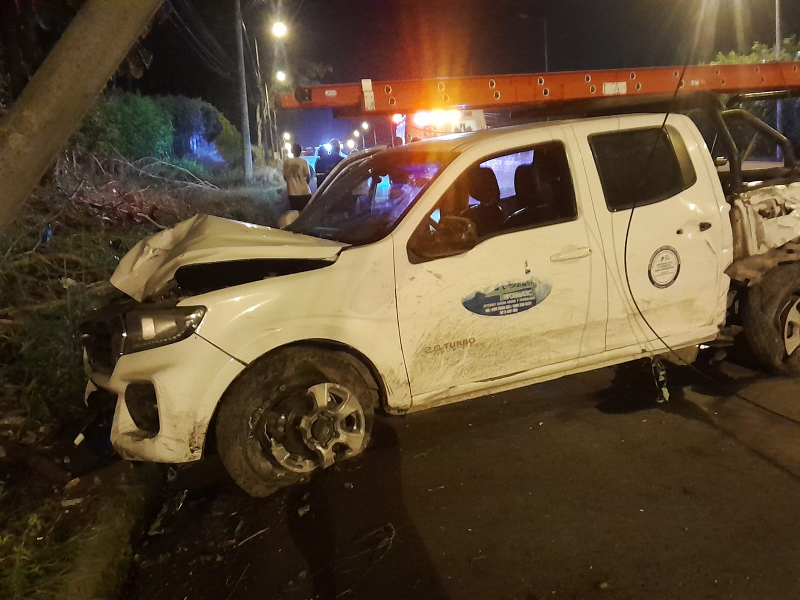 Voluntarios ayudaron a atender una emergencia por accidente de tránsito en la vía La Concordia – Santo Domingo